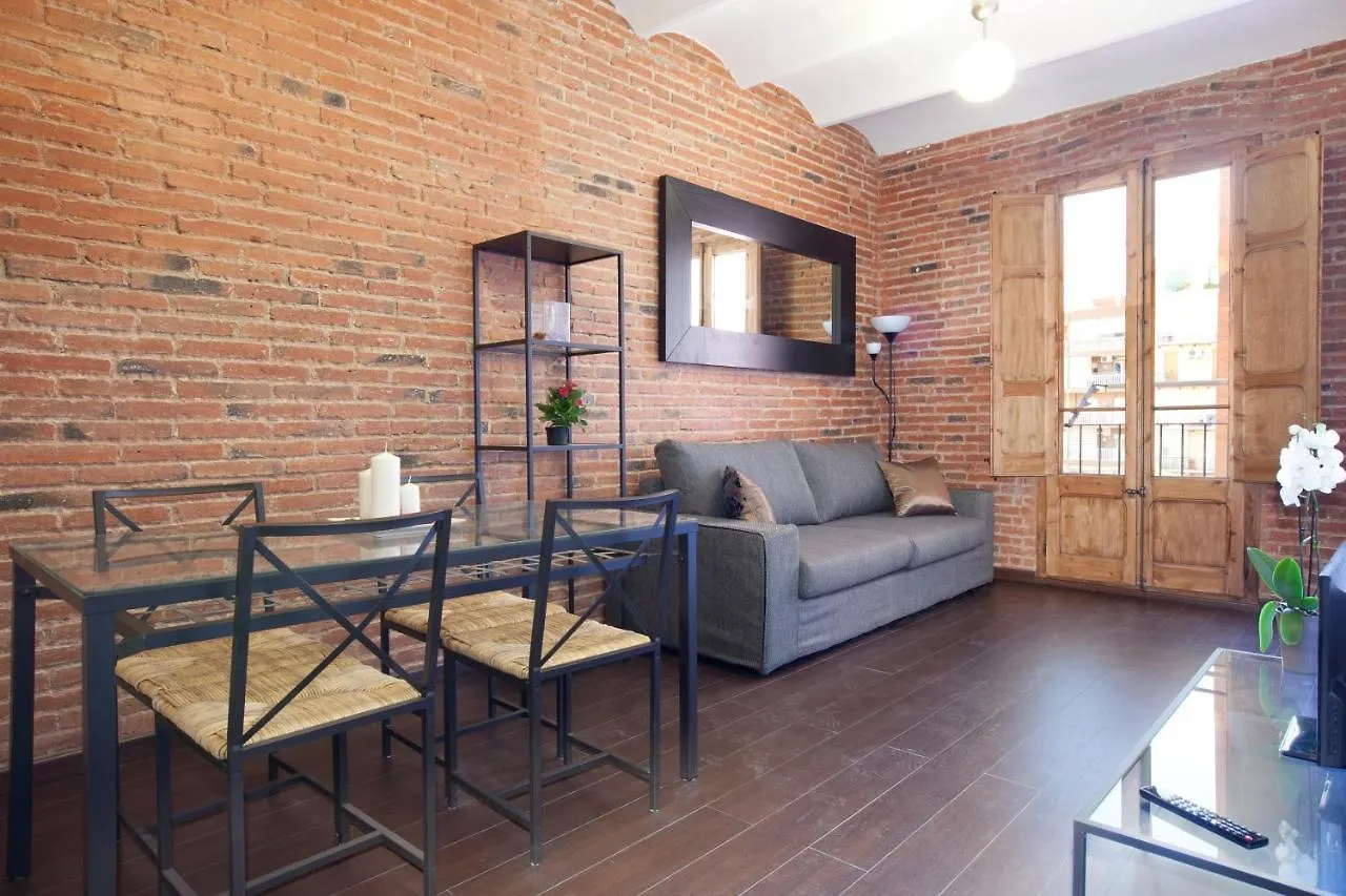 Bright Apartment Near Sagrada Familia Barcelona